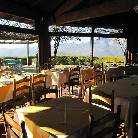 Σπίτι διακοπών In Intra With And Mountain Views Βερμπάνια