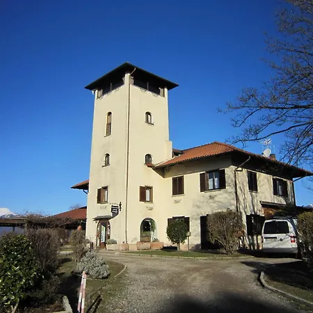 Hébergement de vacances In Intra With And Mountain Views