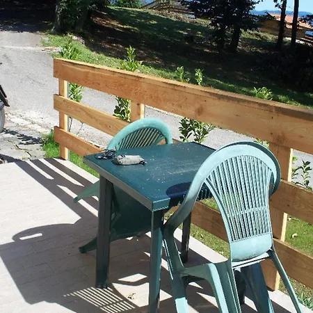 In Intra With And Mountain Views Hébergement de vacances *