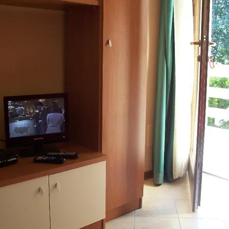 In Intra With And Mountain Views Feriehus Verbania