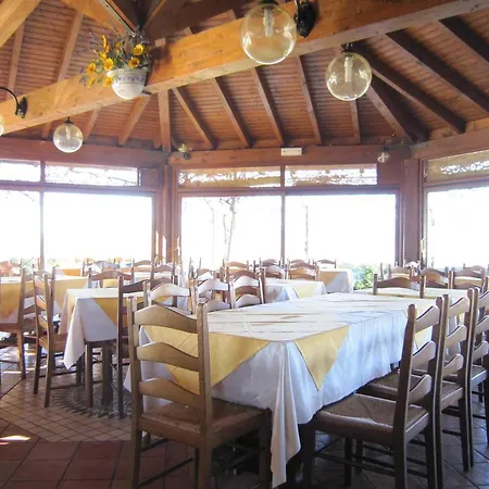 In Intra With And Mountain Views Hébergement de vacances *