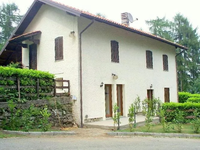 In Intra With And Mountain Views Dom wakacyjny *