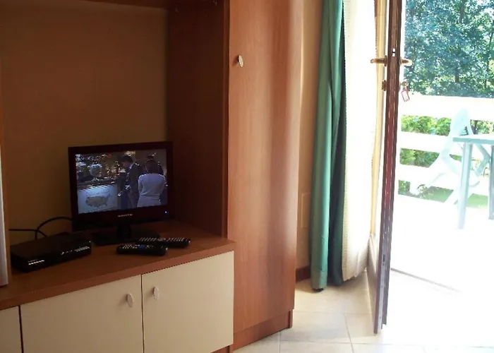 In Intra With And Mountain Views Feriehus Verbania