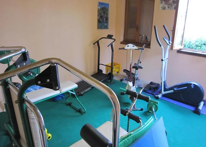 In Intra With And Mountain Views Dom wakacyjny Verbania